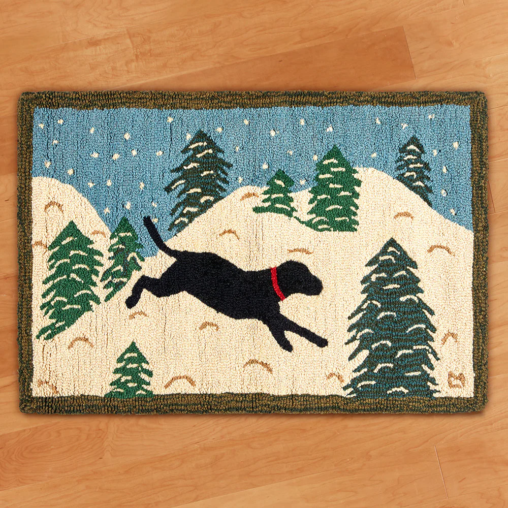 Chandler 4 Corners 2' x 3' Hooked Rug, Snow Black Dog