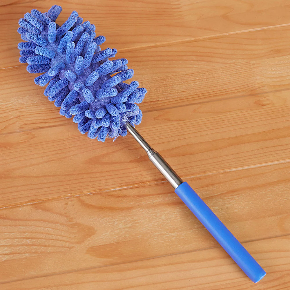 Kikkerland Colored Extendable Chenille Duster - Image 4