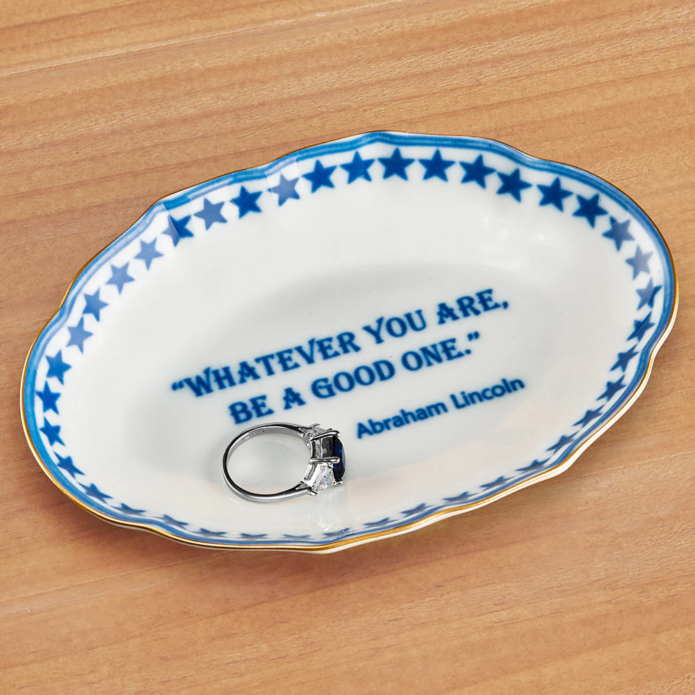 Mottahedeh Porcelain Ring Tray - Image 3