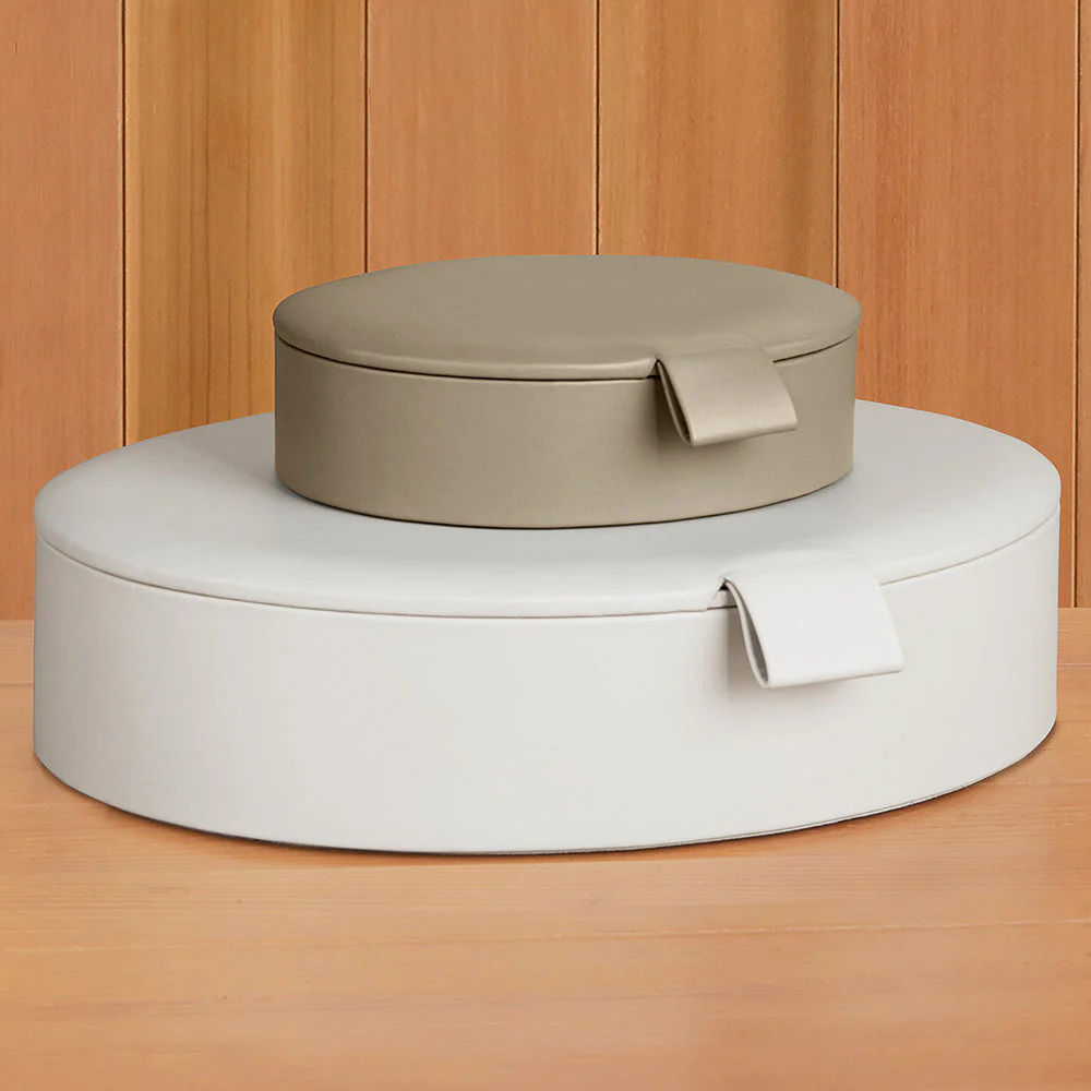 Signature Oval Leather Box