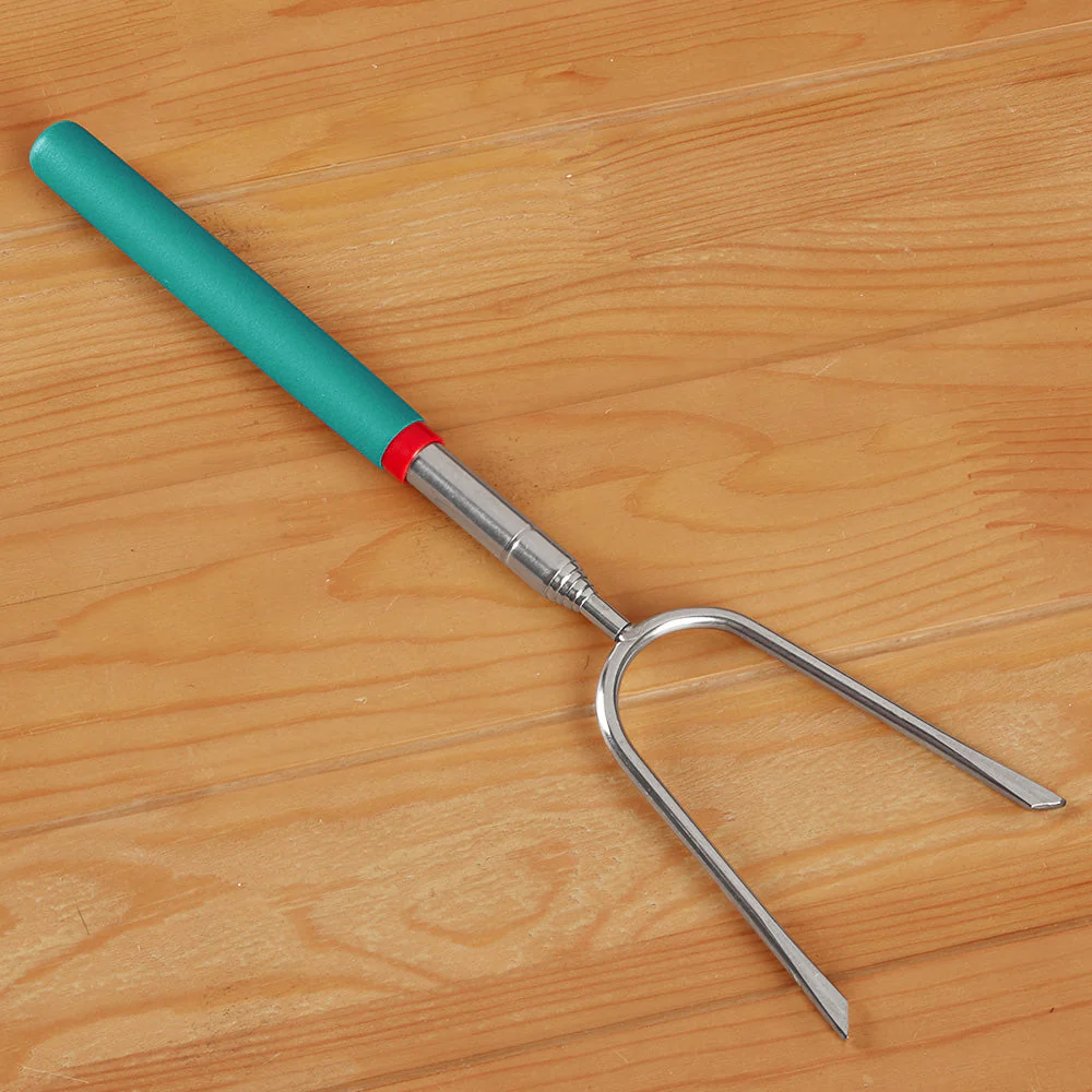 Wilcor Extendable Campfire Roasting Fork - Image 4